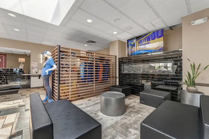 Buffalo Airport Hotel 4
