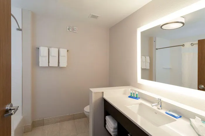 Holiday Inn Express Buffalo NE - Lockport by IHG 4
