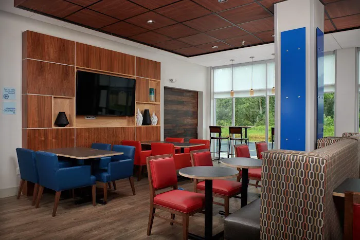 Holiday Inn Express Buffalo NE - Lockport by IHG 4