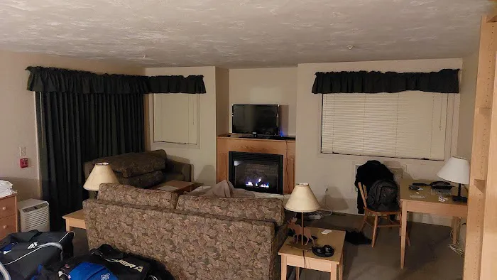 Suites At Attitash Mtn Village 4