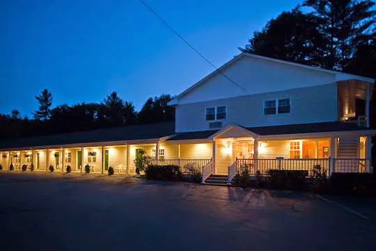 Golden Apple Inn 5