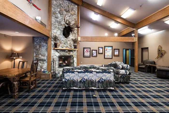 Snow Cap Inn 4