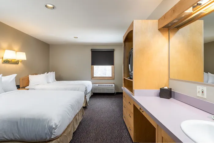 Snow Cap Inn 4