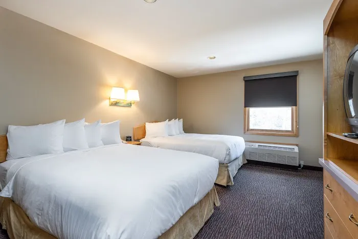Snow Cap Inn 4