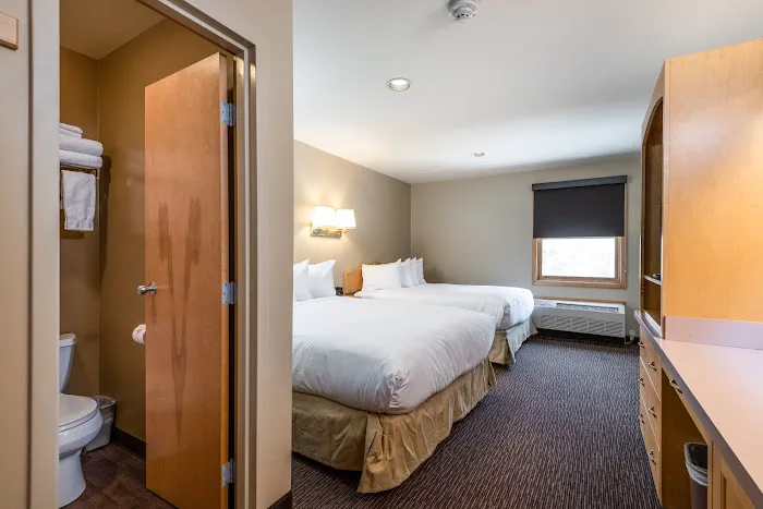 Snow Cap Inn 4