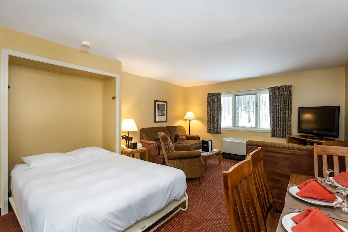 Grand Summit Hotel 4