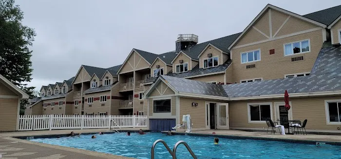 Grand Summit Hotel 4