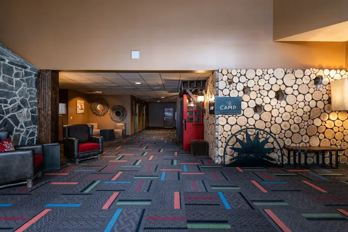 Grand Summit Hotel 4