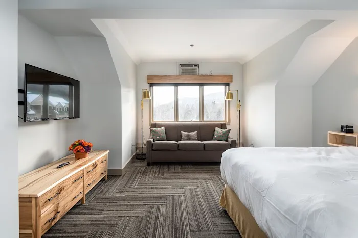 Grand Summit Hotel 4