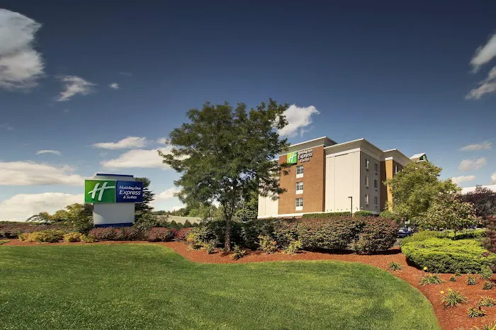 Holiday Inn Express & Suites Middleboro Raynham by IHG 4