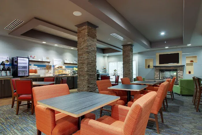 Holiday Inn Express & Suites Middleboro Raynham by IHG 4