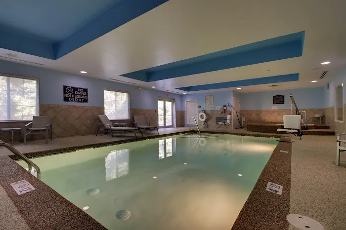 Holiday Inn Express & Suites Middleboro Raynham by IHG 4