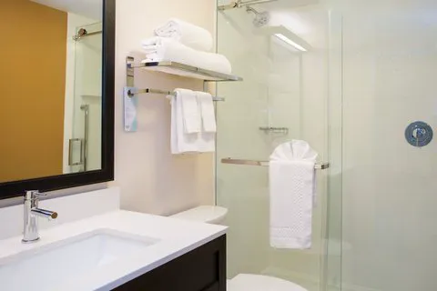 Fairfield Inn & Suites Raynham Middleborough/Plymouth 4