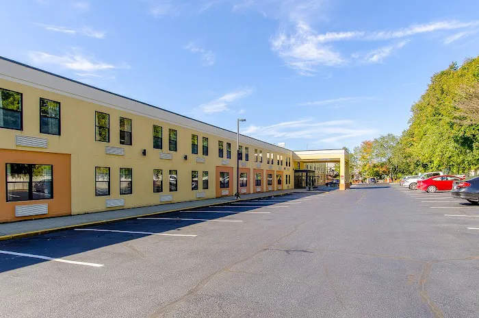 La Casa Inn and Suites 5