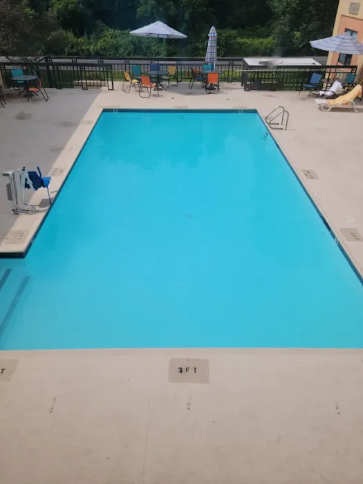 La Casa Inn and Suites 5