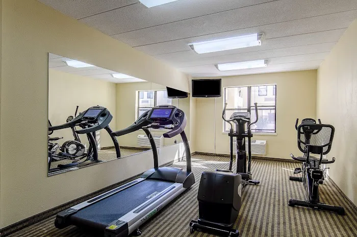 La Casa Inn and Suites 5