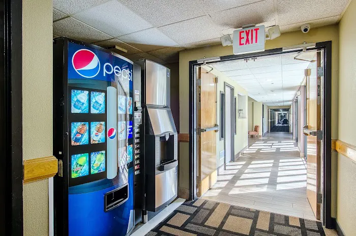 La Casa Inn and Suites 5