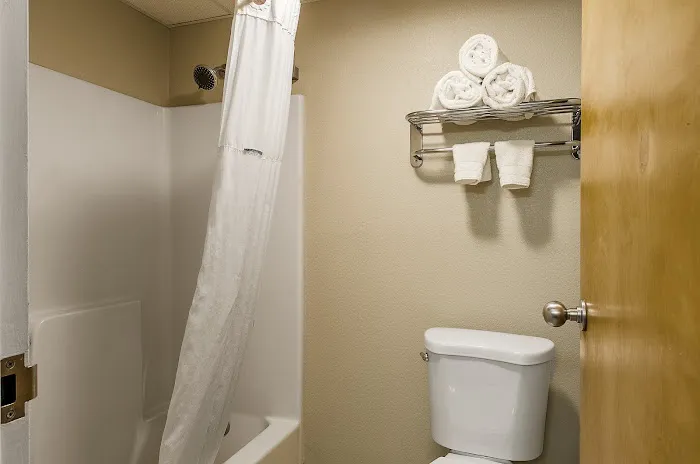 La Casa Inn and Suites 5
