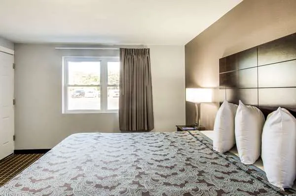 Rodeway Inn Middleboro-Plymouth 4