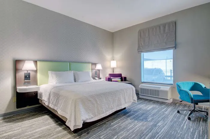 Hampton Inn & Suites Boston/Stoughton 4