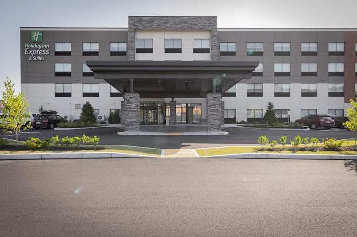 Holiday Inn Express & Suites Boston South - Randolph by IHG 4