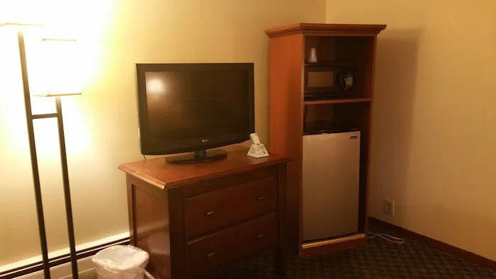 Dartmouth Motor Inn 5