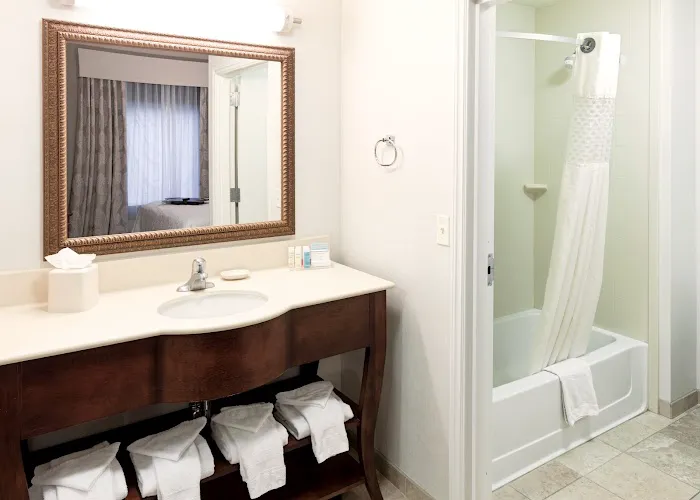 Hampton Inn & Suites Westford-Chelmsford 4