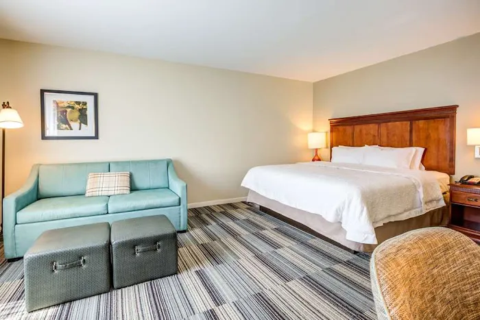 Hampton Inn & Suites Westford-Chelmsford 4