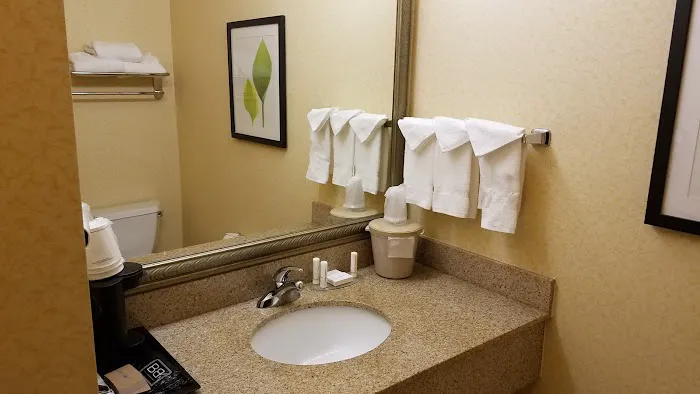 Fairfield Inn & Suites Worcester Auburn 4