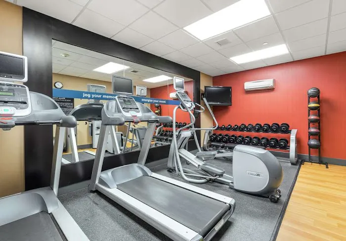 Hampton Inn Nashua 4