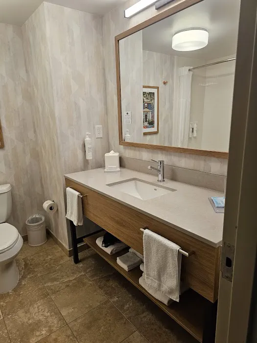 Hampton Inn Nashua 4