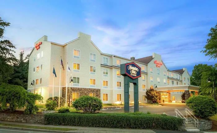 Hampton Inn Nashua 4