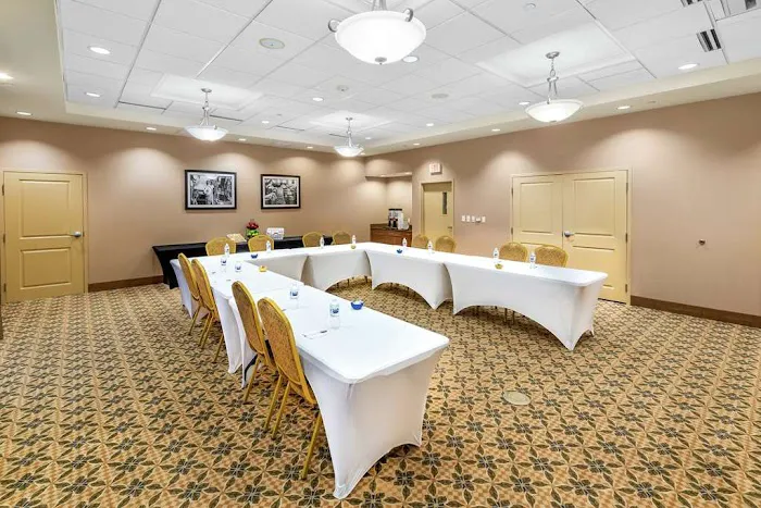 Hampton Inn Nashua 4