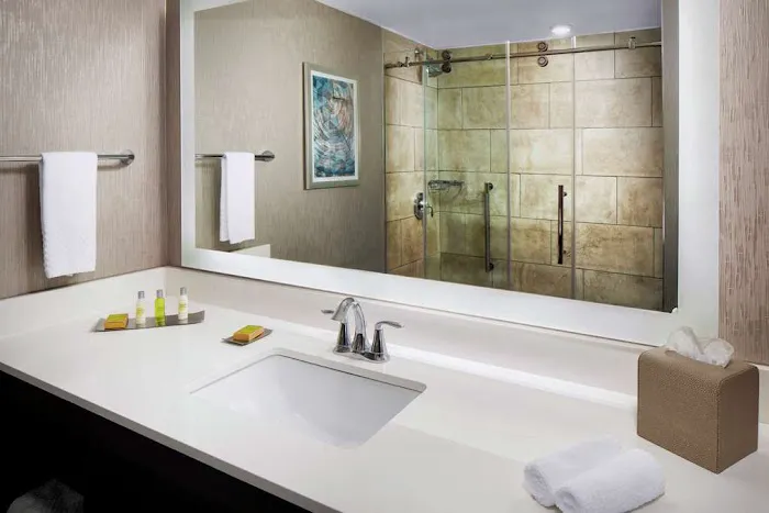 DoubleTree by Hilton Nashua 4