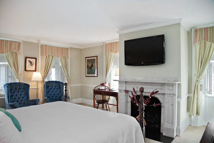 Concord's Colonial Inn 4
