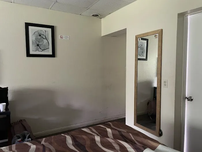 Bedford Motel 4