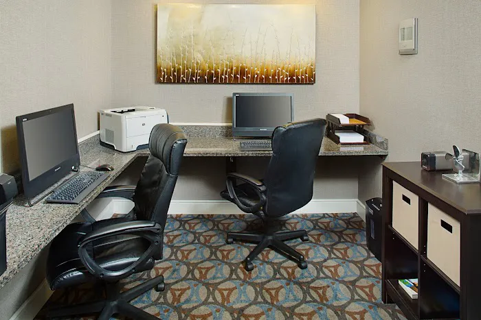 Homewood Suites by Hilton Manchester/Airport 4