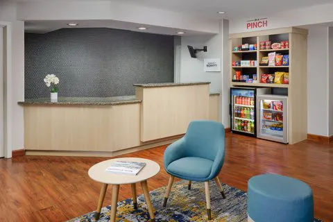 TownePlace Suites Manchester-Boston Regional Airport 4