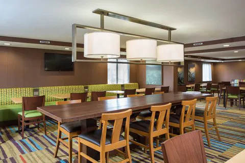 Fairfield Inn Manchester-Boston Regional Airport 4