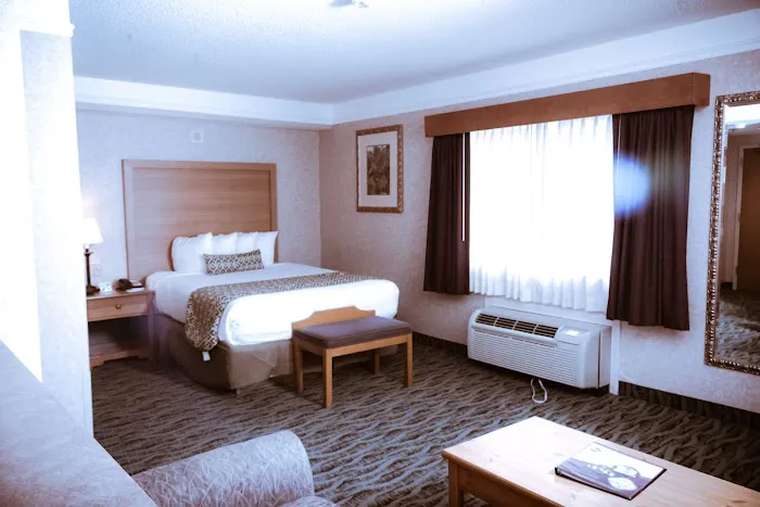Best Western Plus Executive Court Inn & Conference Center 4