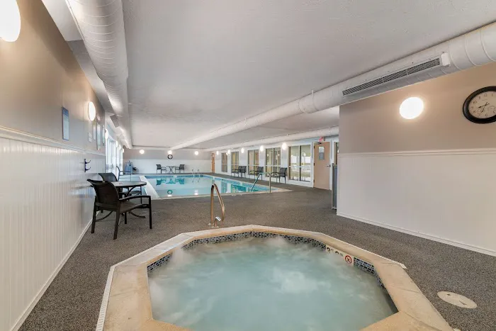 Best Western Plus Executive Court Inn & Conference Center 4
