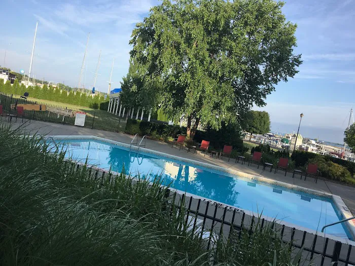 Clarion Hotel Conference Center on Lake Erie 4