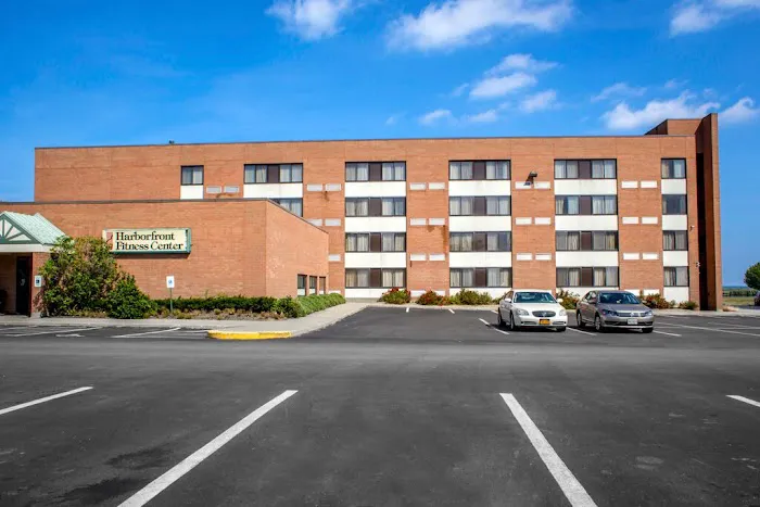 Clarion Hotel Conference Center on Lake Erie 4