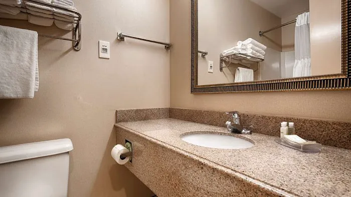 Best Western Dunkirk & Fredonia Inn 4