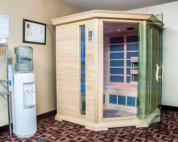Quality Inn 4