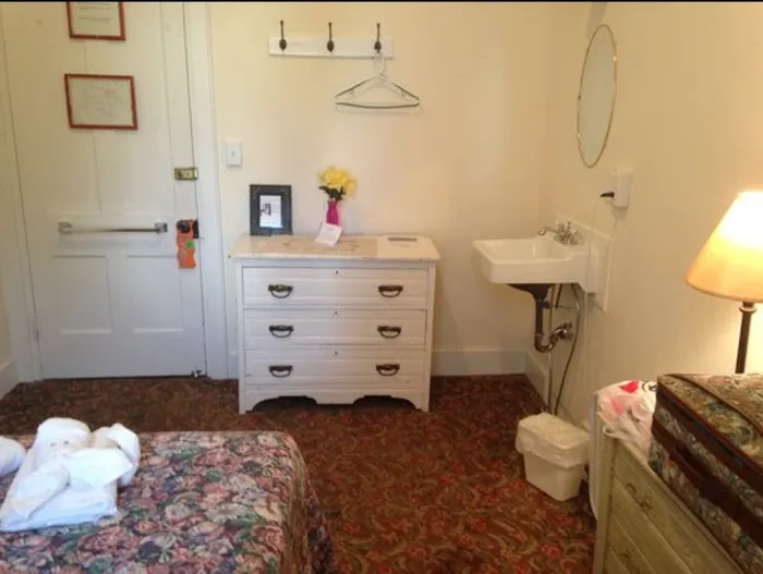 The Maplewood Hotel 4