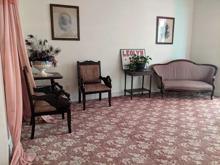 Leolyn Inn 4