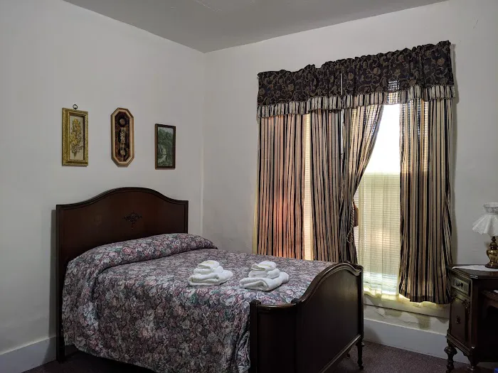 Leolyn Inn 4