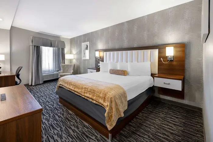 Best Western - On The Avenue 5
