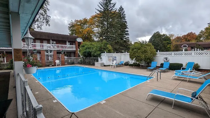 Lockport Inn and Suites 4